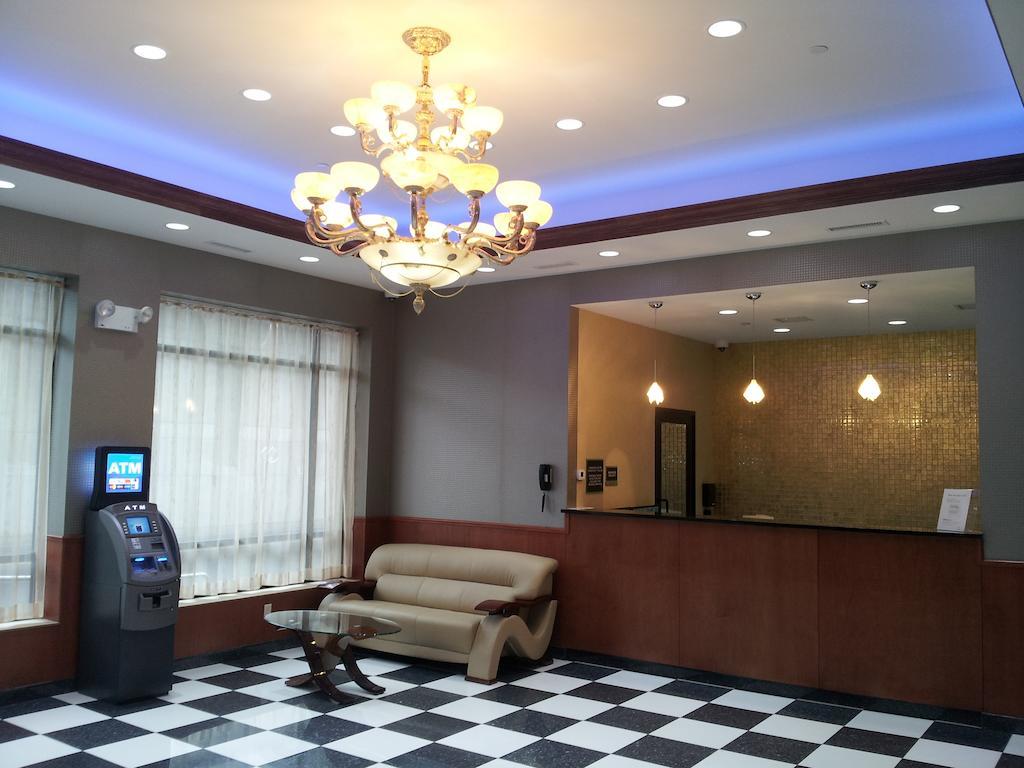 Howard Johnson By Wyndham Jamaica Ny Near Airtrain Jfk New York Bagian luar foto